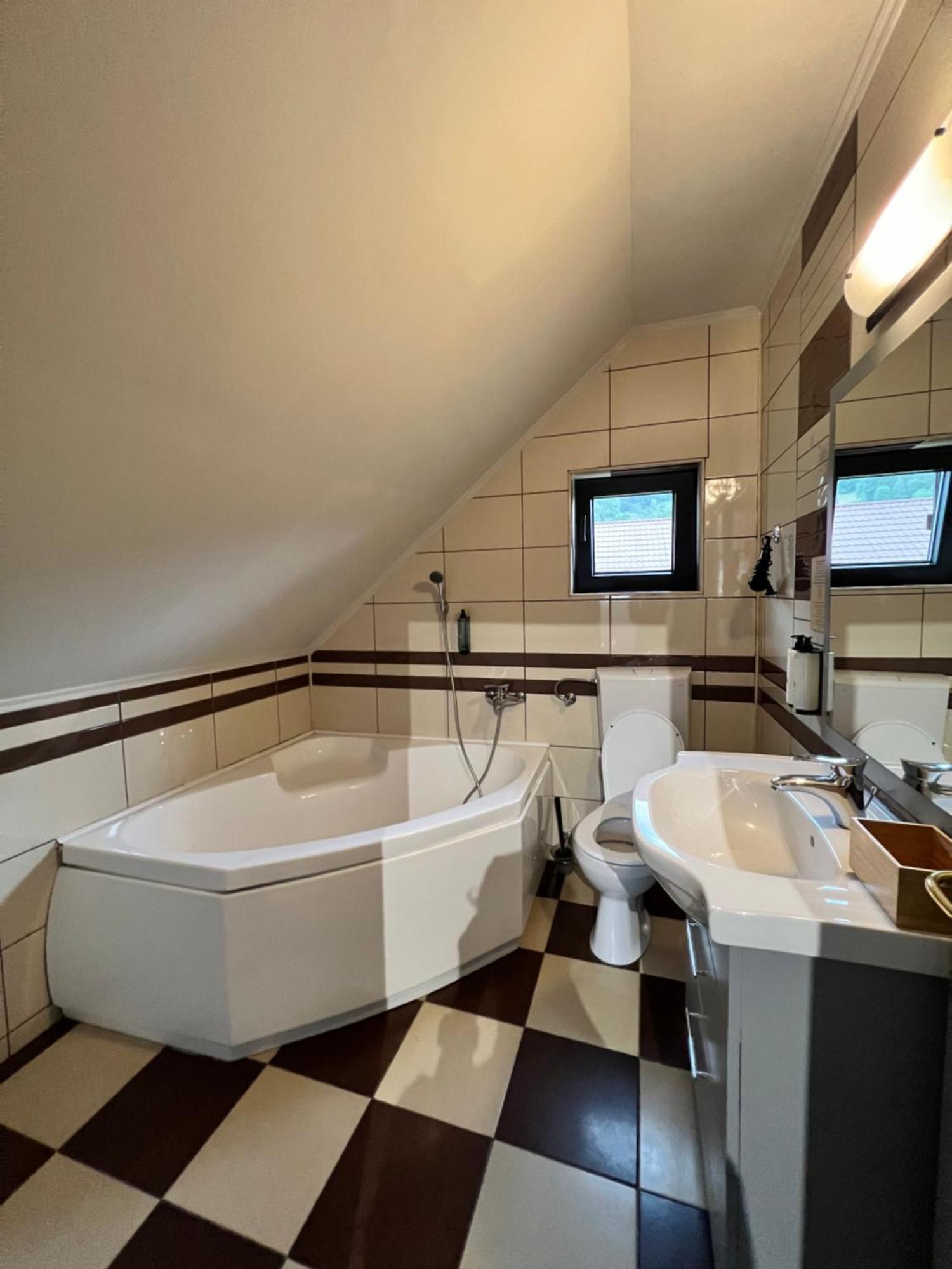 Garden Retreat (Adults Only) Hotel Bran  Luaran gambar