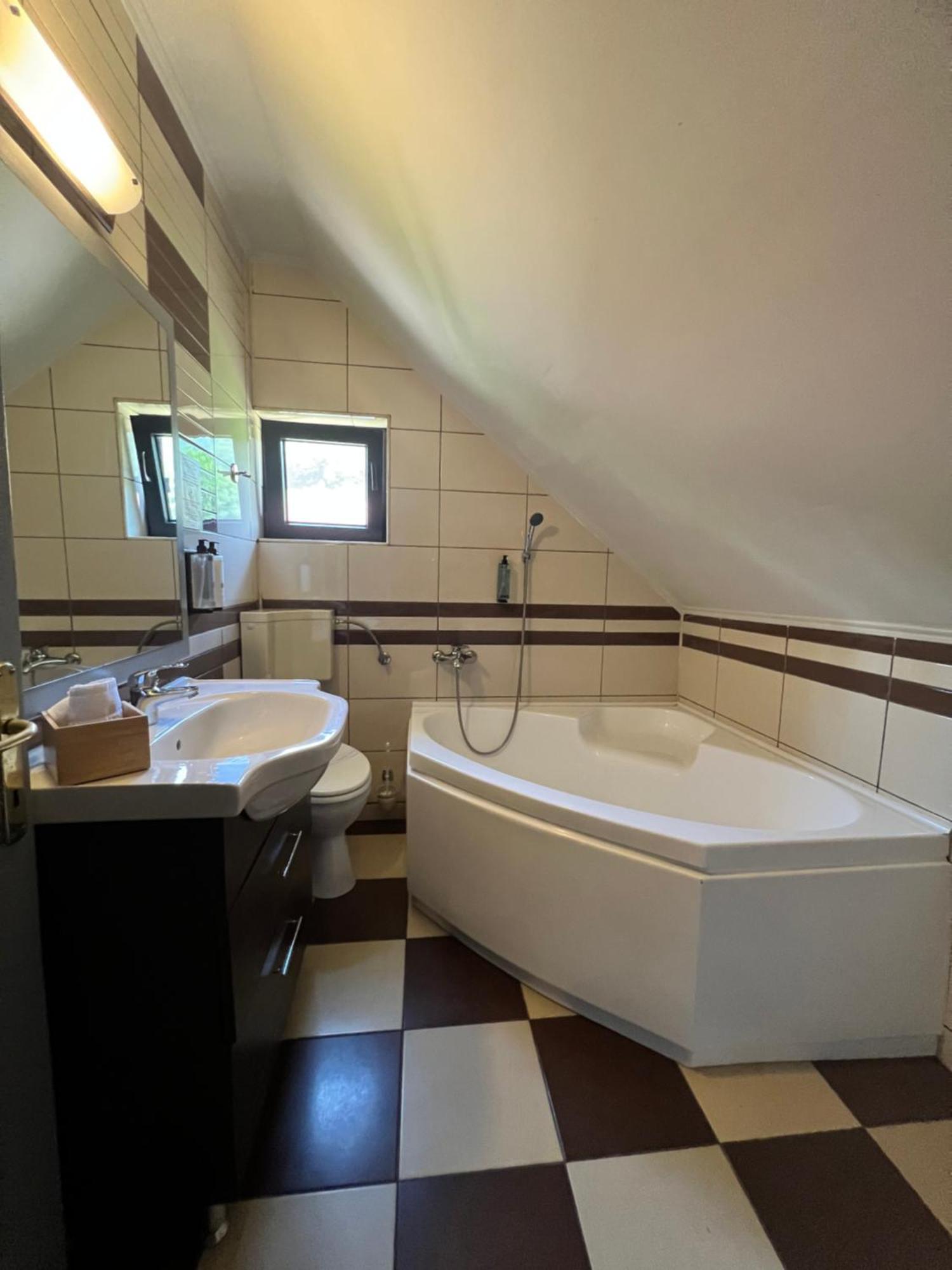 Garden Retreat (Adults Only) Hotel Bran  Luaran gambar